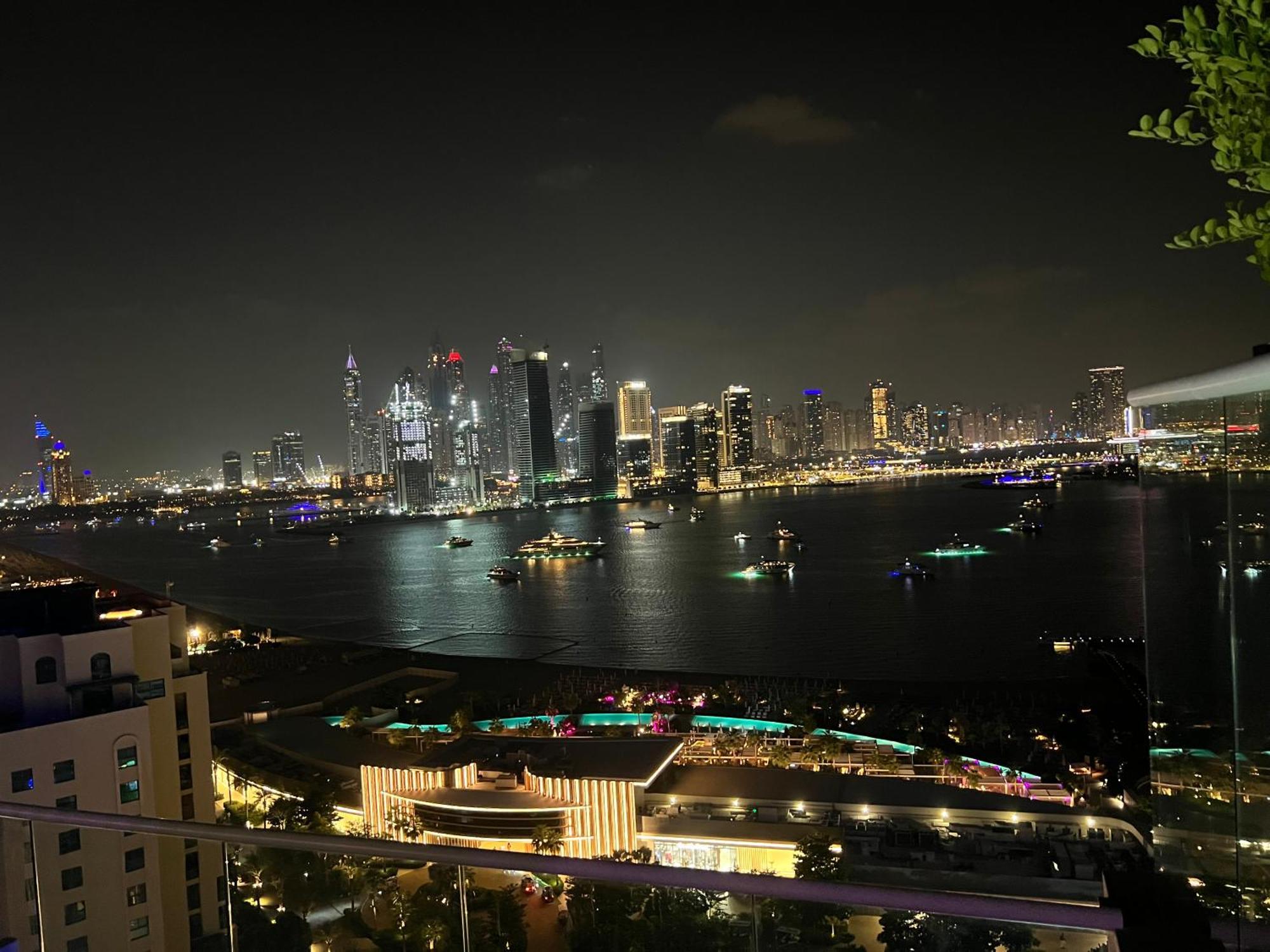 Stunting Seven Palm Jumeirah Apartment Dubai